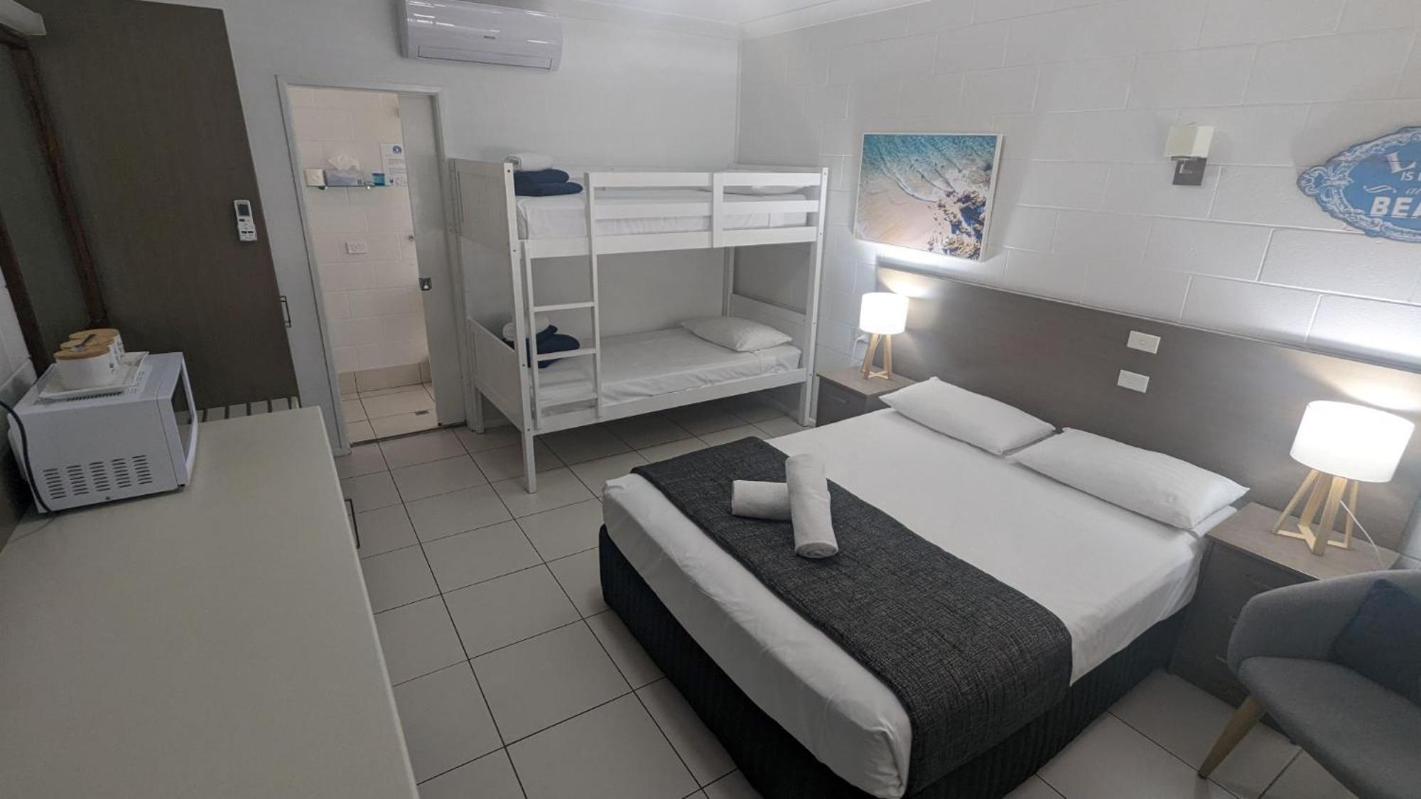 Moffat Beach Motel Caloundra Buitenkant foto
