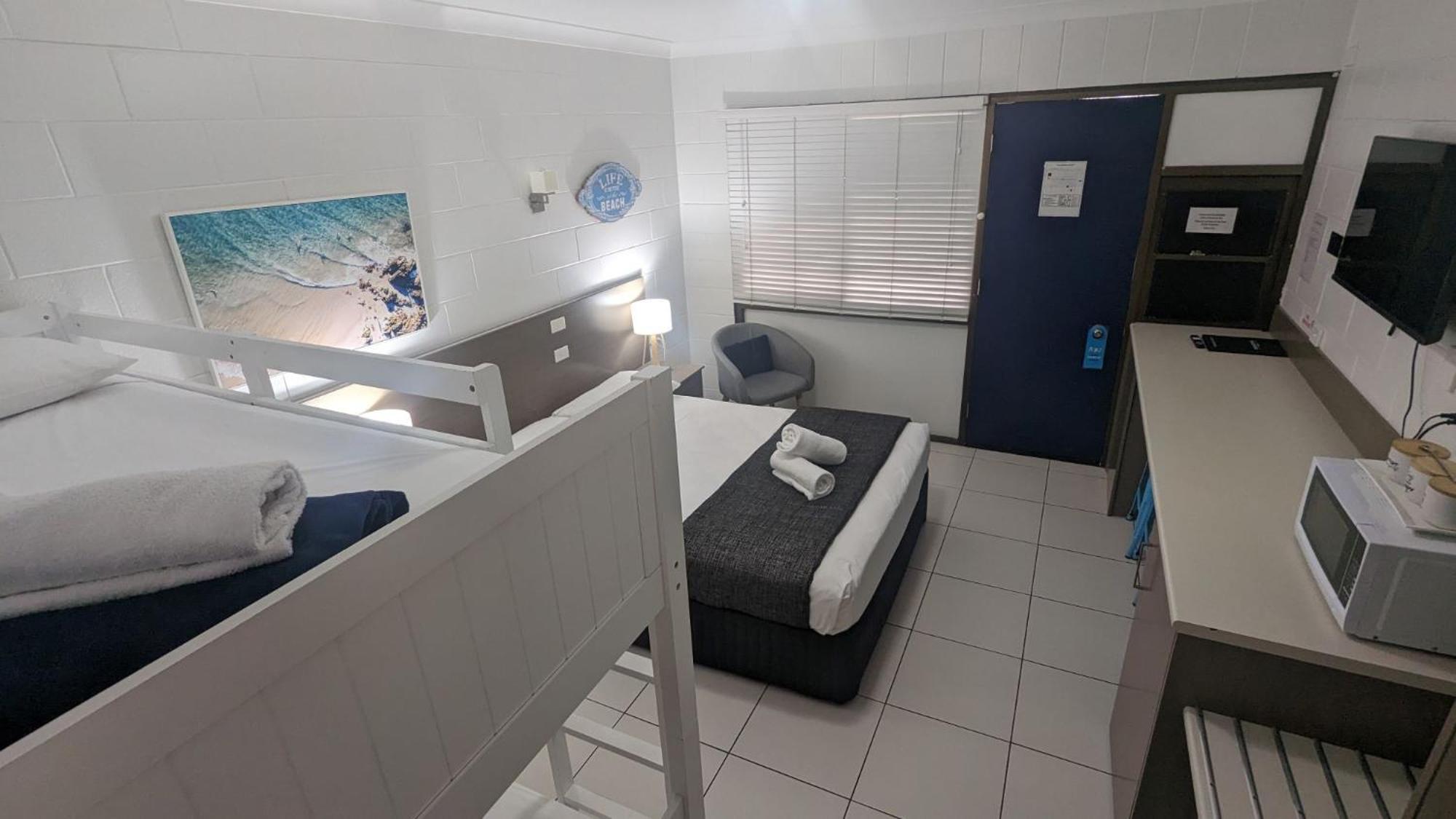 Moffat Beach Motel Caloundra Buitenkant foto